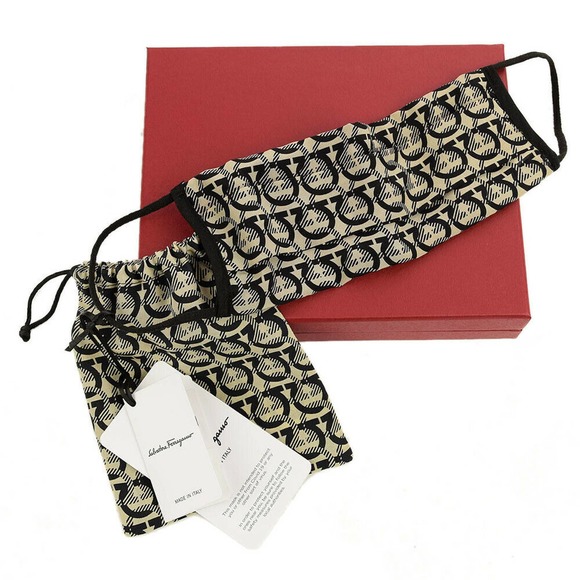 SALVATORE FERRAGAMO Unisex Black Beige GANCINI Face Mask & Pouch LARGE NWT - Picture 1 of 3